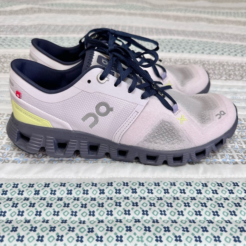 On Cloud X 3 Orchid/Iron Size 7.5